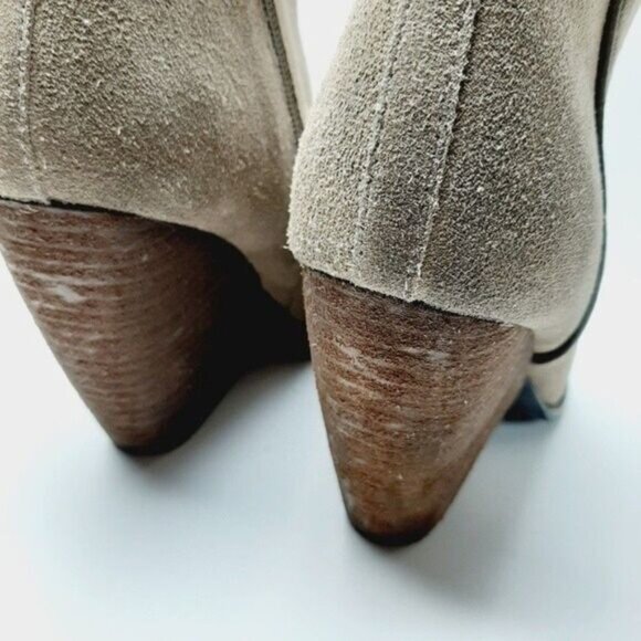 VERY VOLATILE Los Angeles Suede Bootie Block Heel Beige Sz 6 - Picture 10 of 16